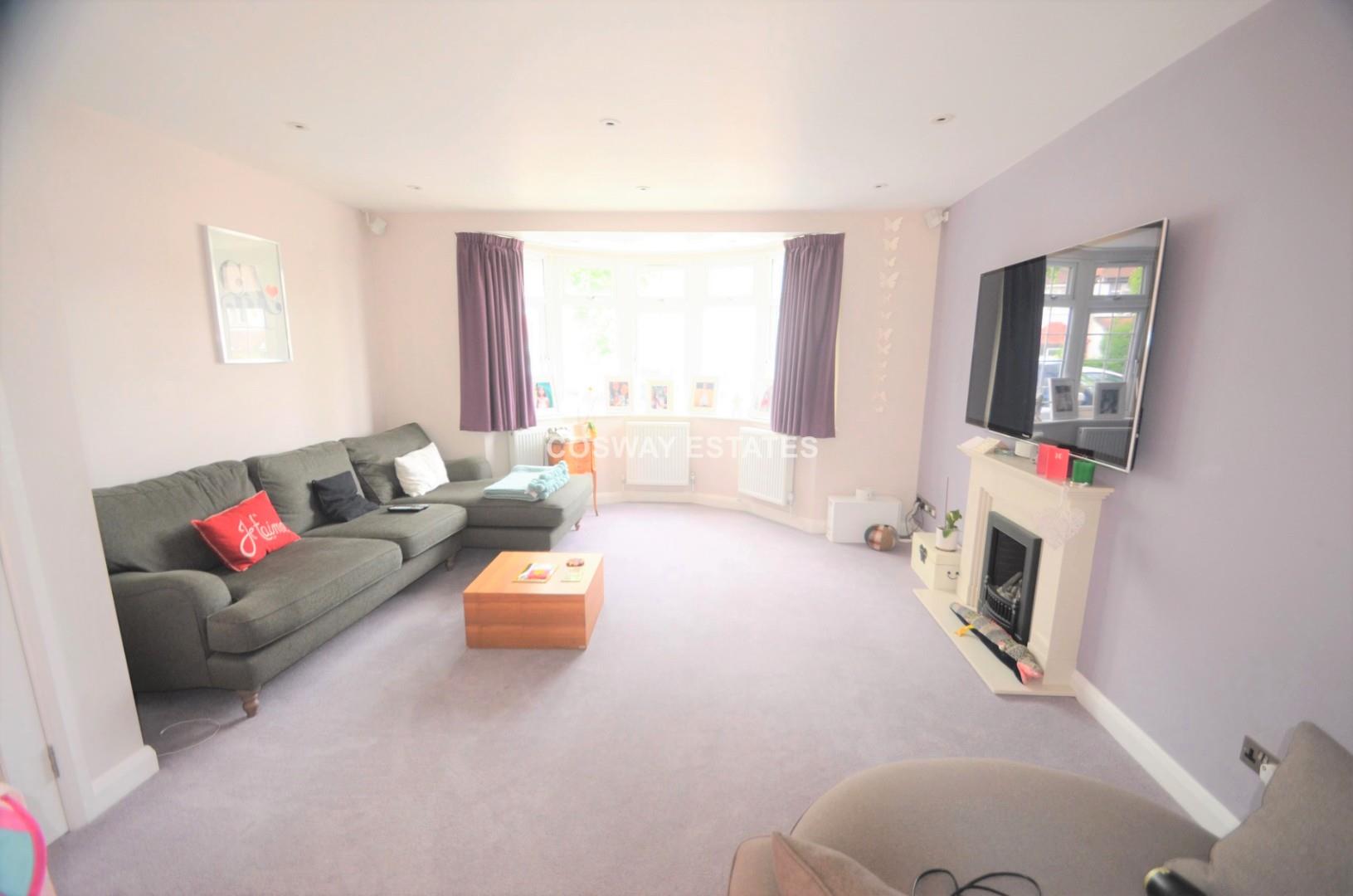 Sunbury Avenue, Mill Hill